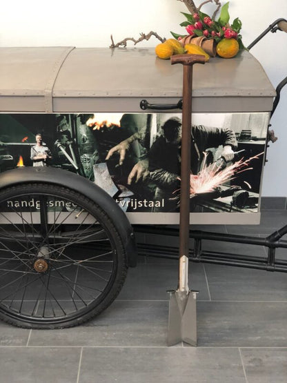 Sneeboer Vintage Umpflanz-Spaten Limited Edition – Präziser Spaten für Umpflanzarbeiten (107 cm)