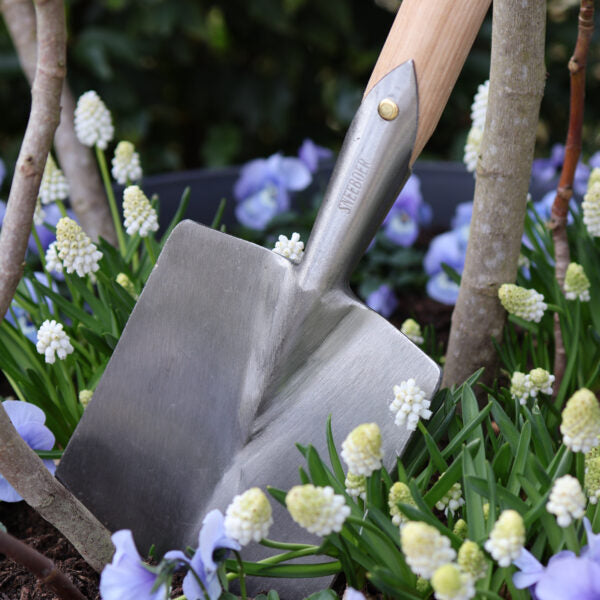 Sneeboer Handspaten – Robuster Gartenspaten für präzise Erdarbeiten (58 cm)