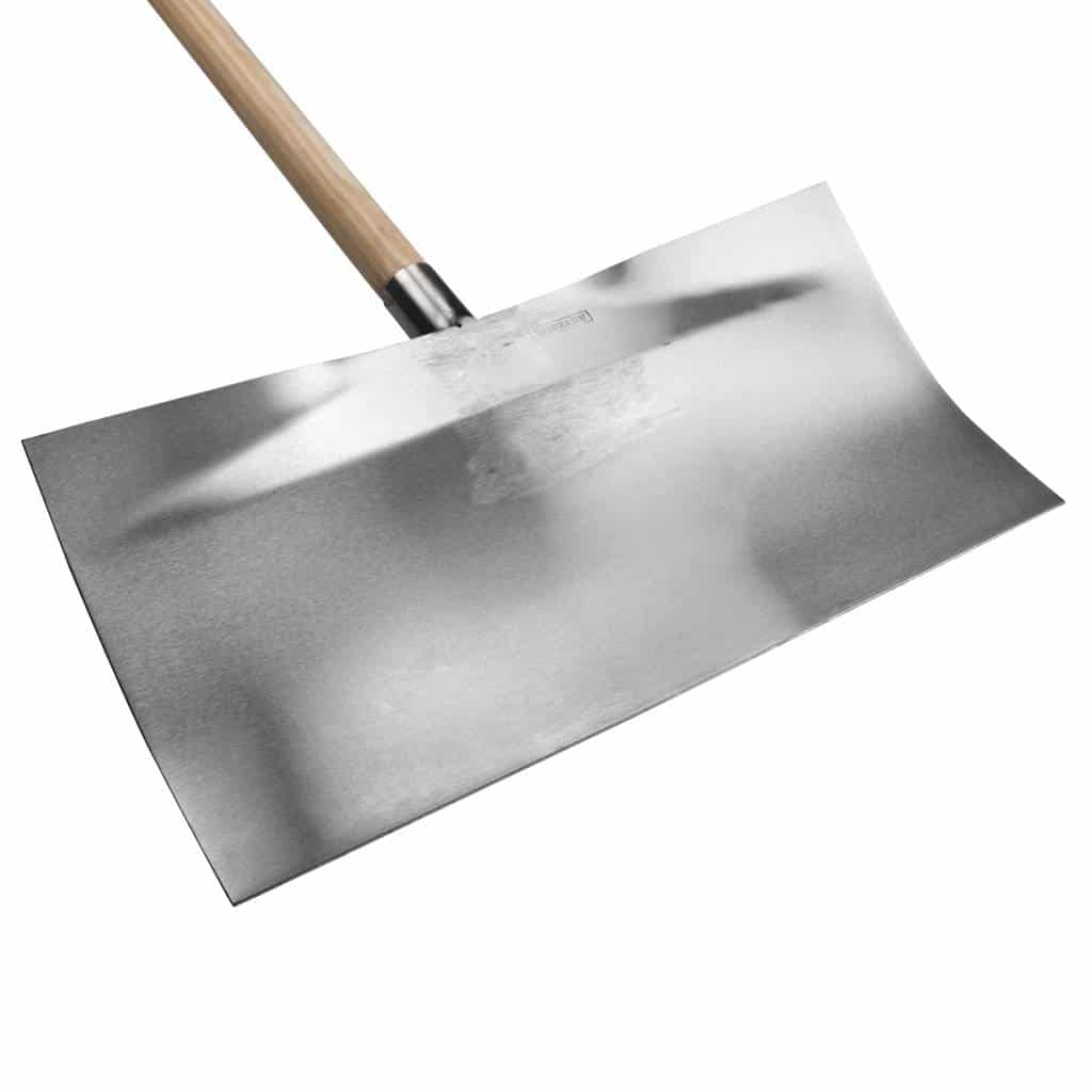Sneeboer Schneeschieber schmal mit 40 cm breitem Edelstahlblatt und 155 cm langem Eschenholzstiel
