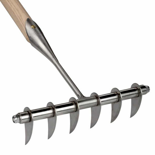 Sneeboer Vertikutierrechen mit 26 cm Edelstahlklinge und 155 cm Eschenholzgriff, Gesamtlänge 170 cm

